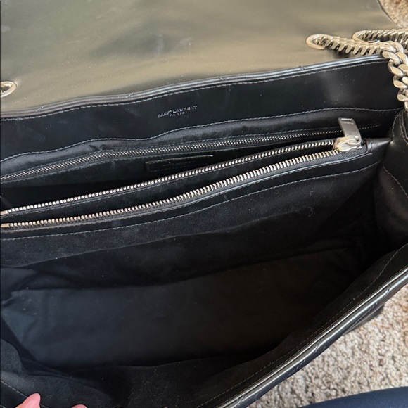 Yves Saint Laurent LouLou Large Flapbag Metalasse - Black and Silver - Picture 7 of 13